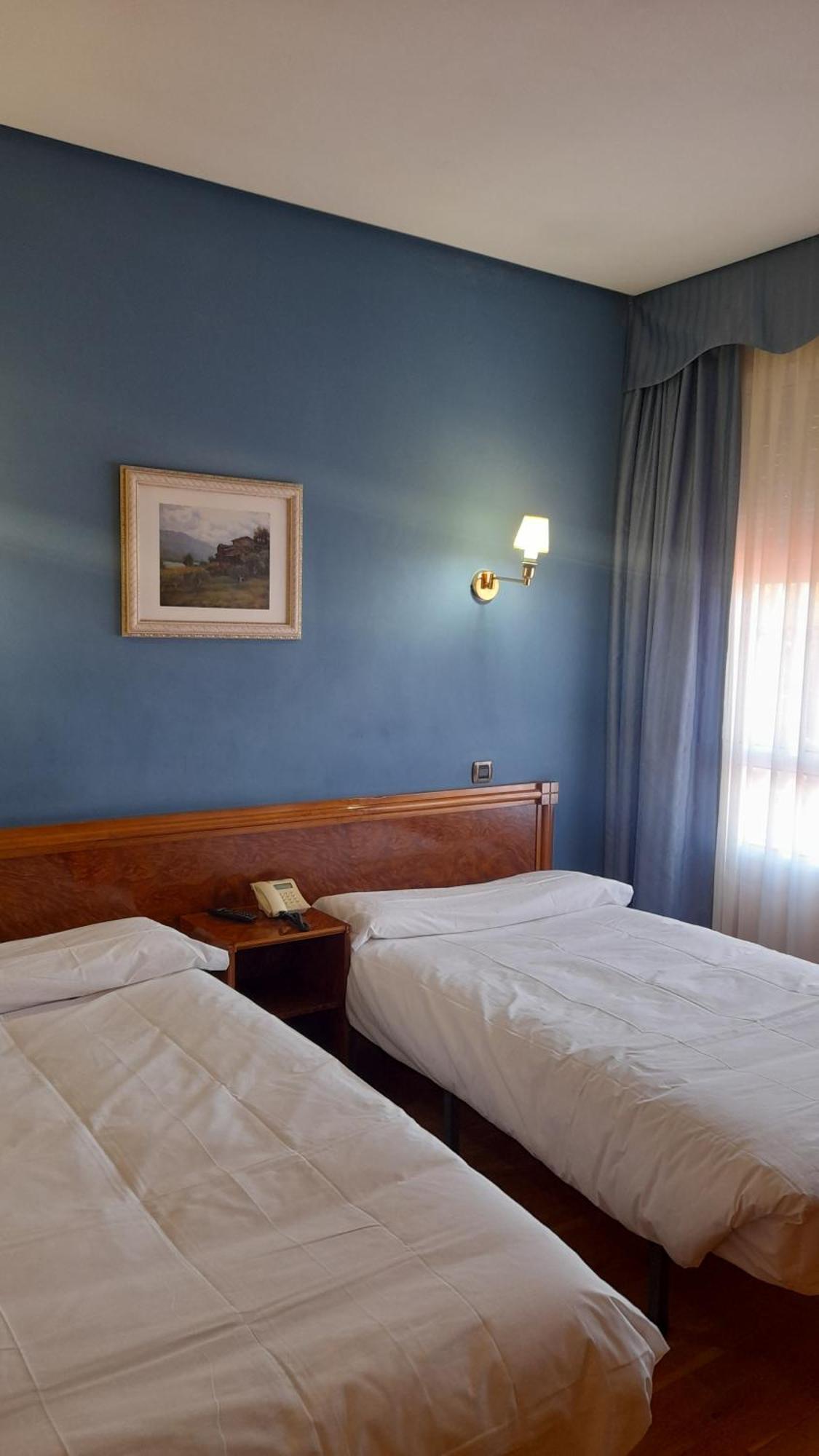 Hotel Las Moreras Леон Екстериор снимка